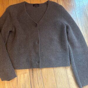 Quince like new Structured V neck cashmere cardigan. M/S